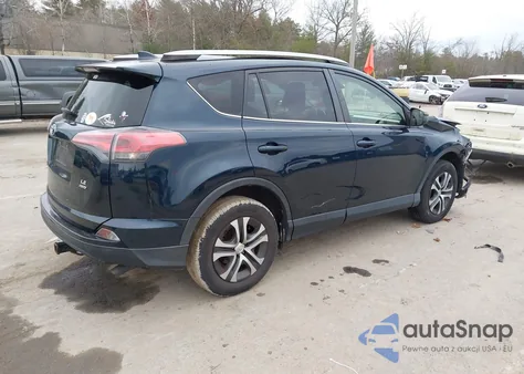 2017 Toyota Rav4 Le z USA, uszkodzony, nr VIN JTMBFREV9HJ108199